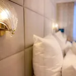 Appartement Winzerhof Mussbach, Ihr Feriendomizil In Der Pfalz *
