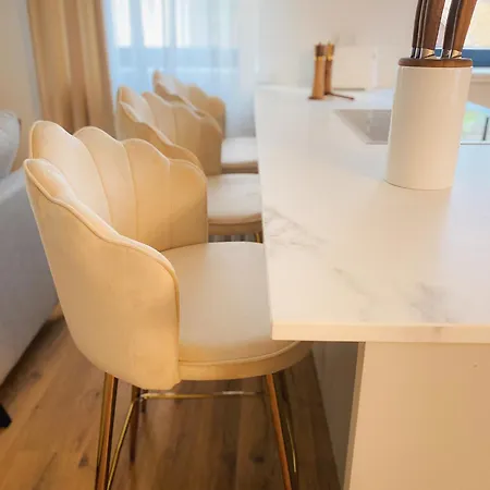 Appartement Winzerhof Mussbach, Ihr Feriendomizil In Der Pfalz